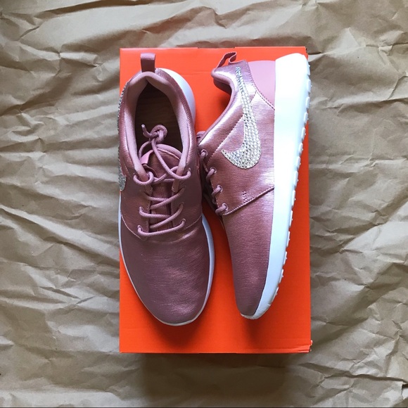 nike roshe swarovski